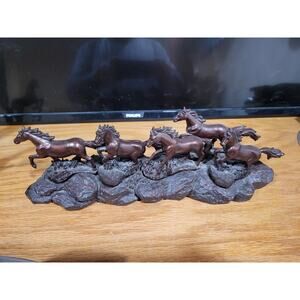Southwest Theme 14" resin wild horses